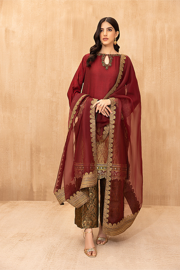 Dazzling Flame - DAZZLING SPELL- WINTER COLLECTION'22 by Nilofer Shahid