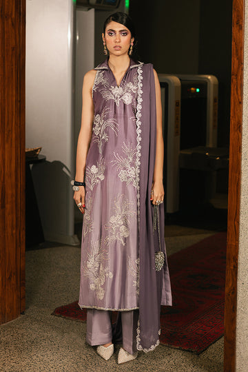 Solitaire - Level 5 by Zeb & Zeeshan (Haute Form Studio)