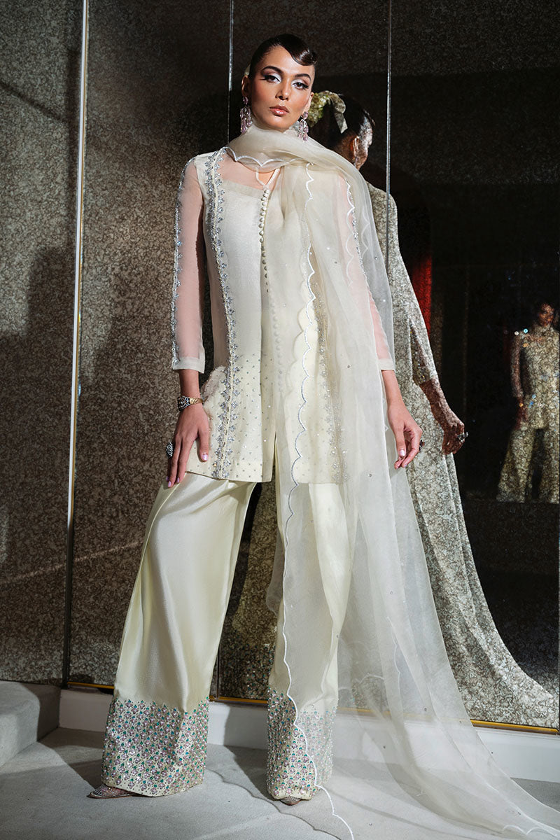 Cham Cham - Diva Eid Edit by Zeb & Zeeshan (Haute Form Studio)