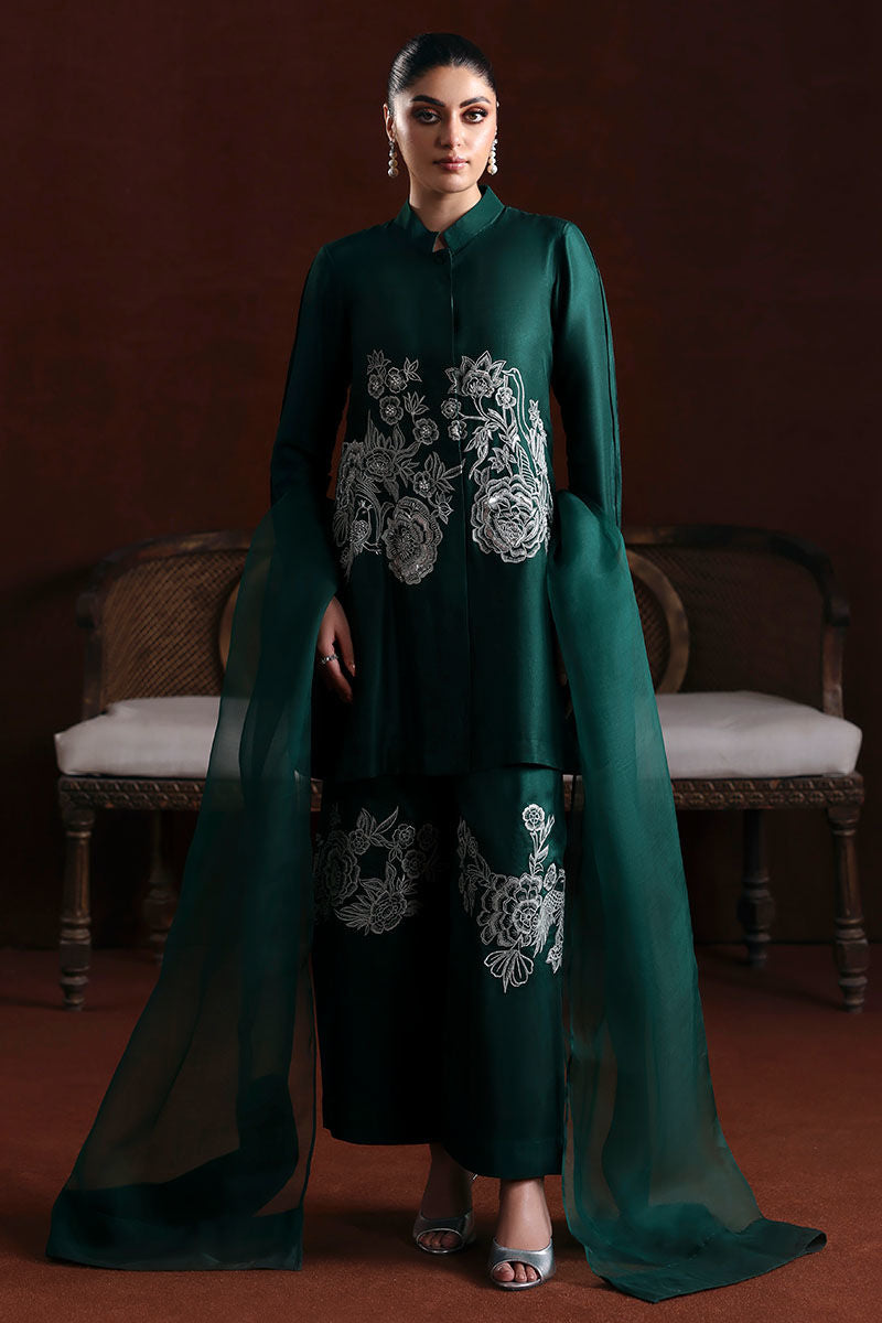 Ayla - Luniva by Rabia Zahur