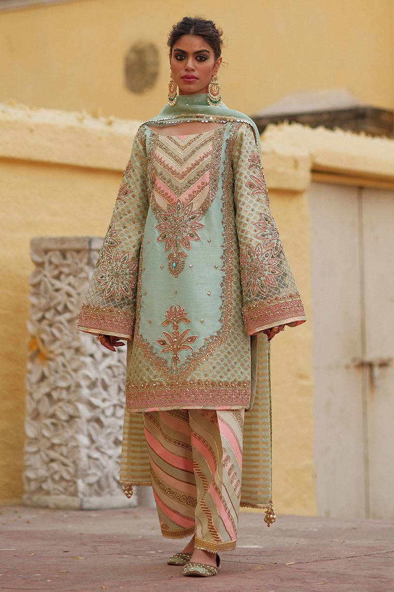 MANAHIL - Shaadi Collection'23 by MNR