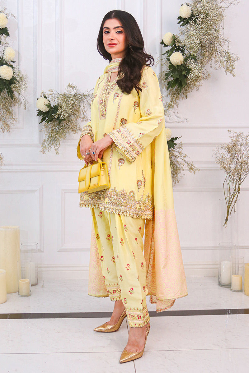 Dhia - Iman Luxury Formals by Ansab Jahangir