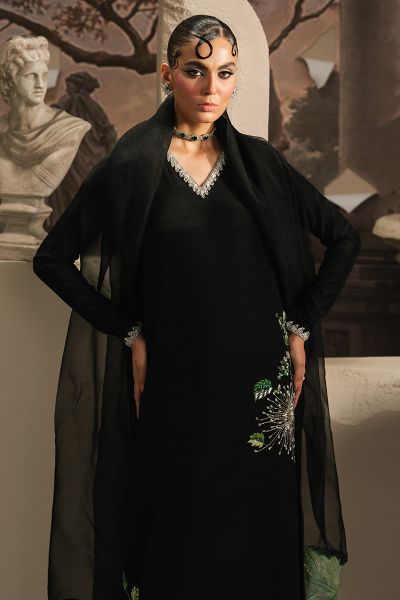 Esra - Gaia Winter by Khakaa