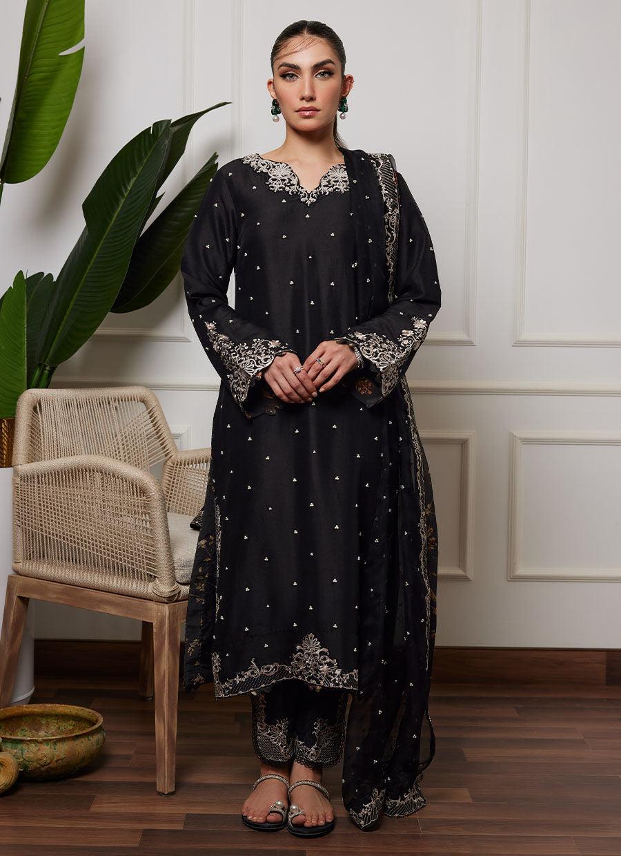 NUBIA ONYX SHIRT AND DUPATTA - Lea Autumn Winter'23 by FTA