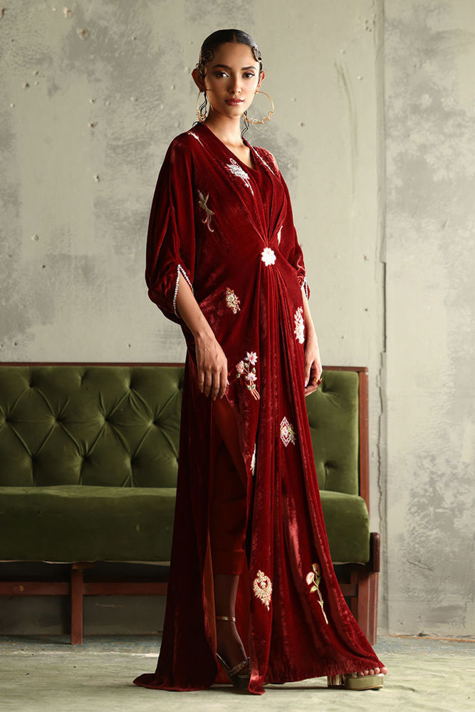 VV-05 - VISTATA Luxury Velvelts by Rozina Munib