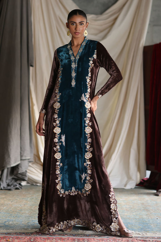 VV-16 - VISTATA Luxury Velvelts by Rozina Munib