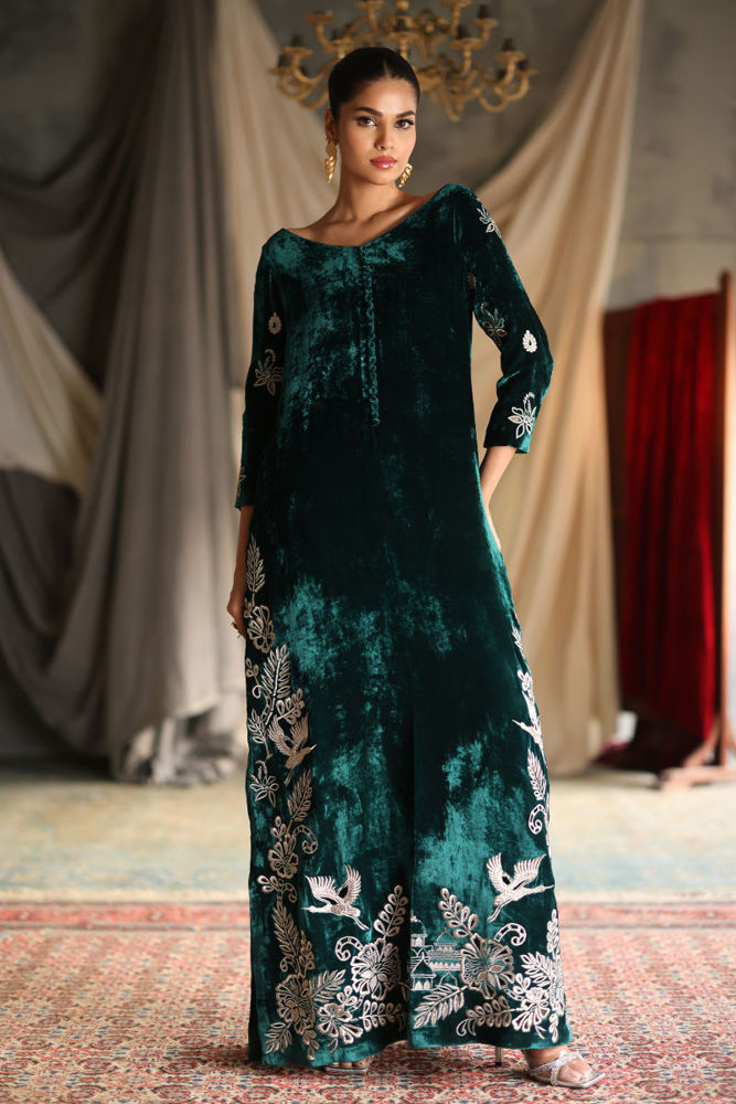 VV-14 - VISTATA Luxury Velvelts by Rozina Munib