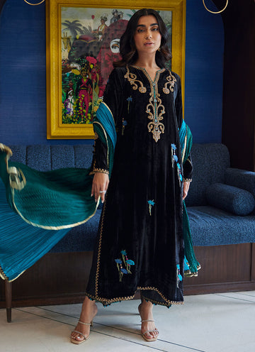 VANIA SHIRT AND DUPATTA - Velvet Revolt by Farah Talib Aziz