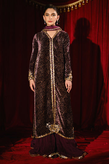 Sabeen - So Hot Luxury Velvets by Ansab Jahangir Studio