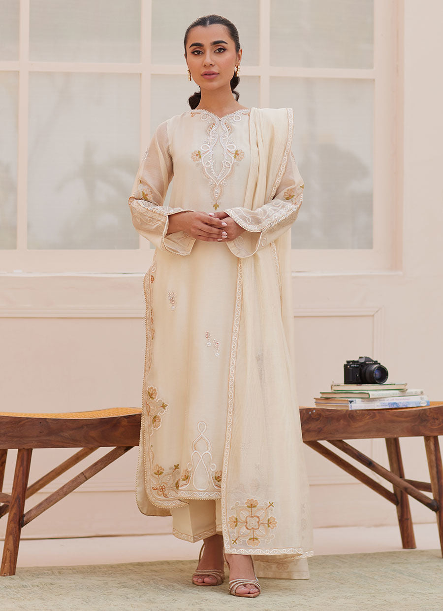 Evra Ivory Shirt and Dupatta - Zaza'25 by Farah Talib Aziz