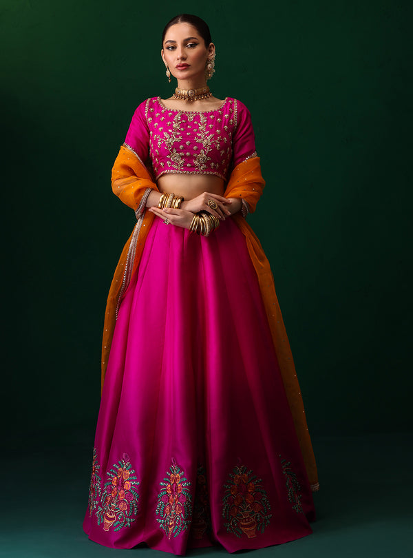 Janan - Rangeen Formals by Zainab Chottani