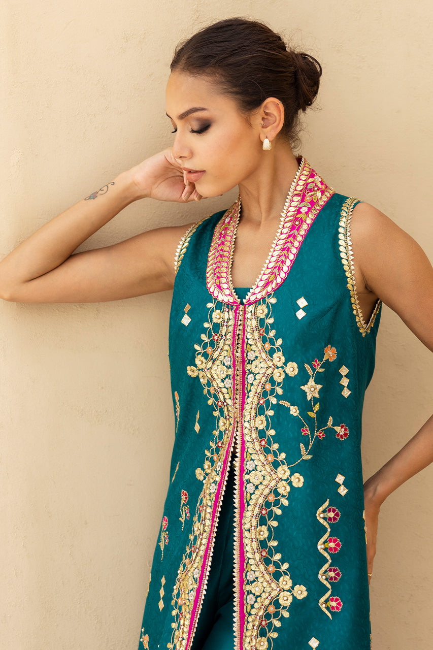 Sireh - Hertiage by Sania Maskatiya