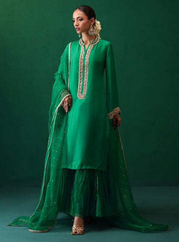 Shanara - Rangeen Formals by Zainab Chottani