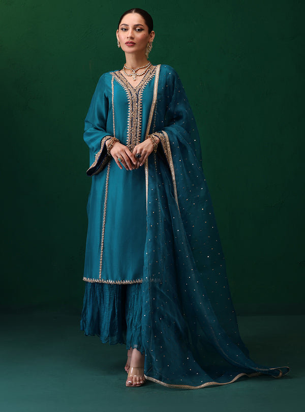 Derya - Rangeen Formals by Zainab Chottani