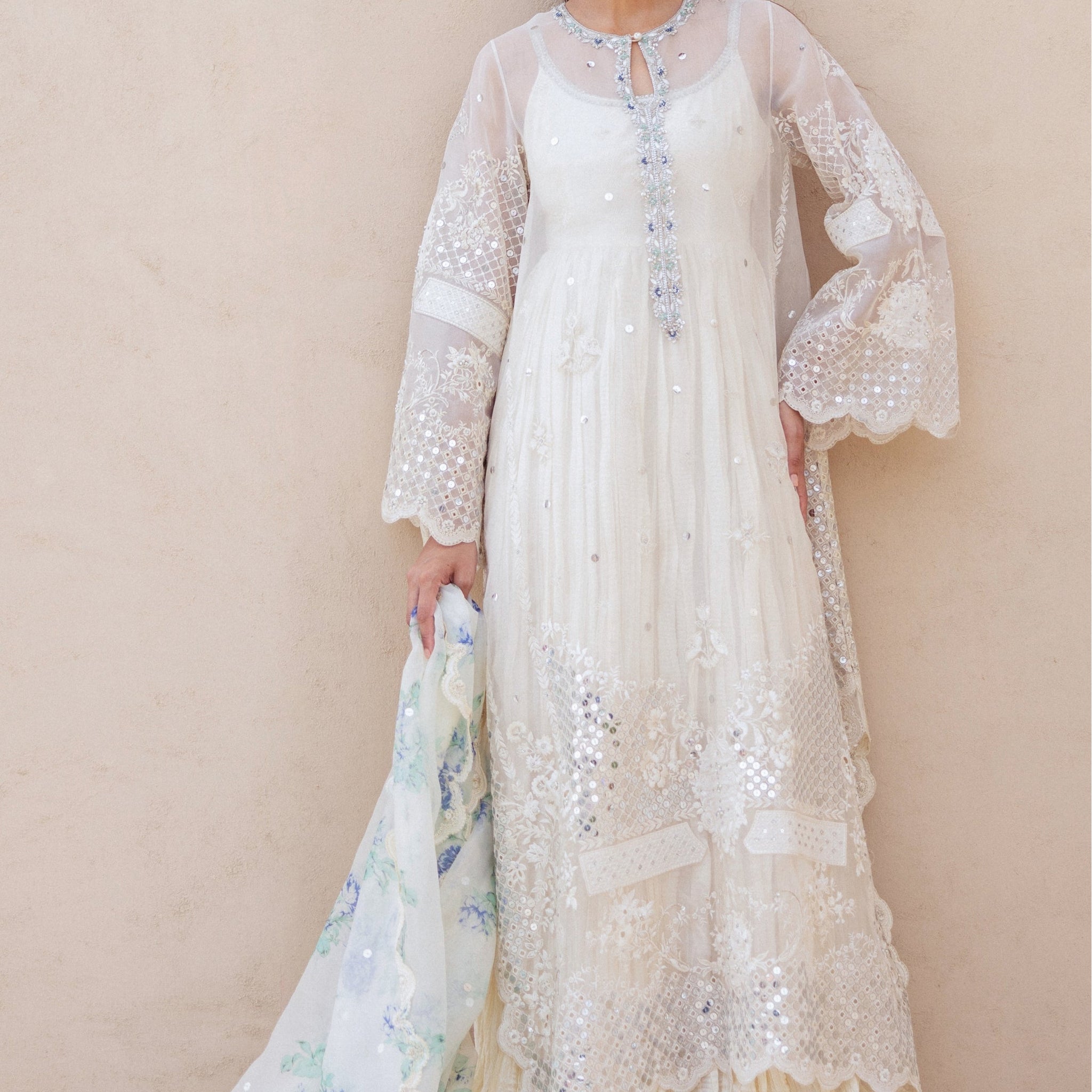 Ray - Occasion Luxe Edit '25 by Sania Maskatiya