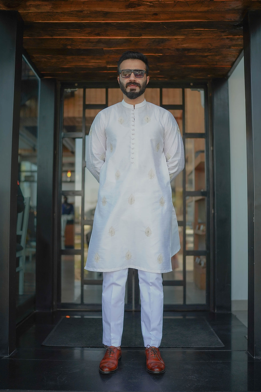 White - Man Kurta Trouser by Leon