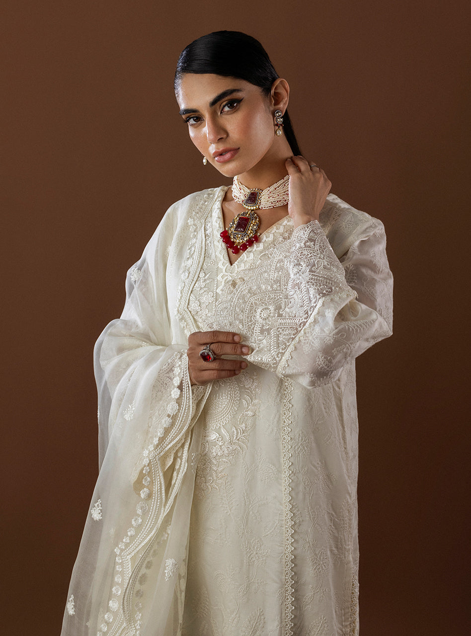 Asfiya - Aura Luxe Pret by Zainab Chottani