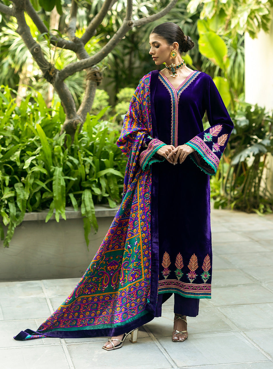 Rangin - Makhmal Luxe Pret by Zainab Chottani