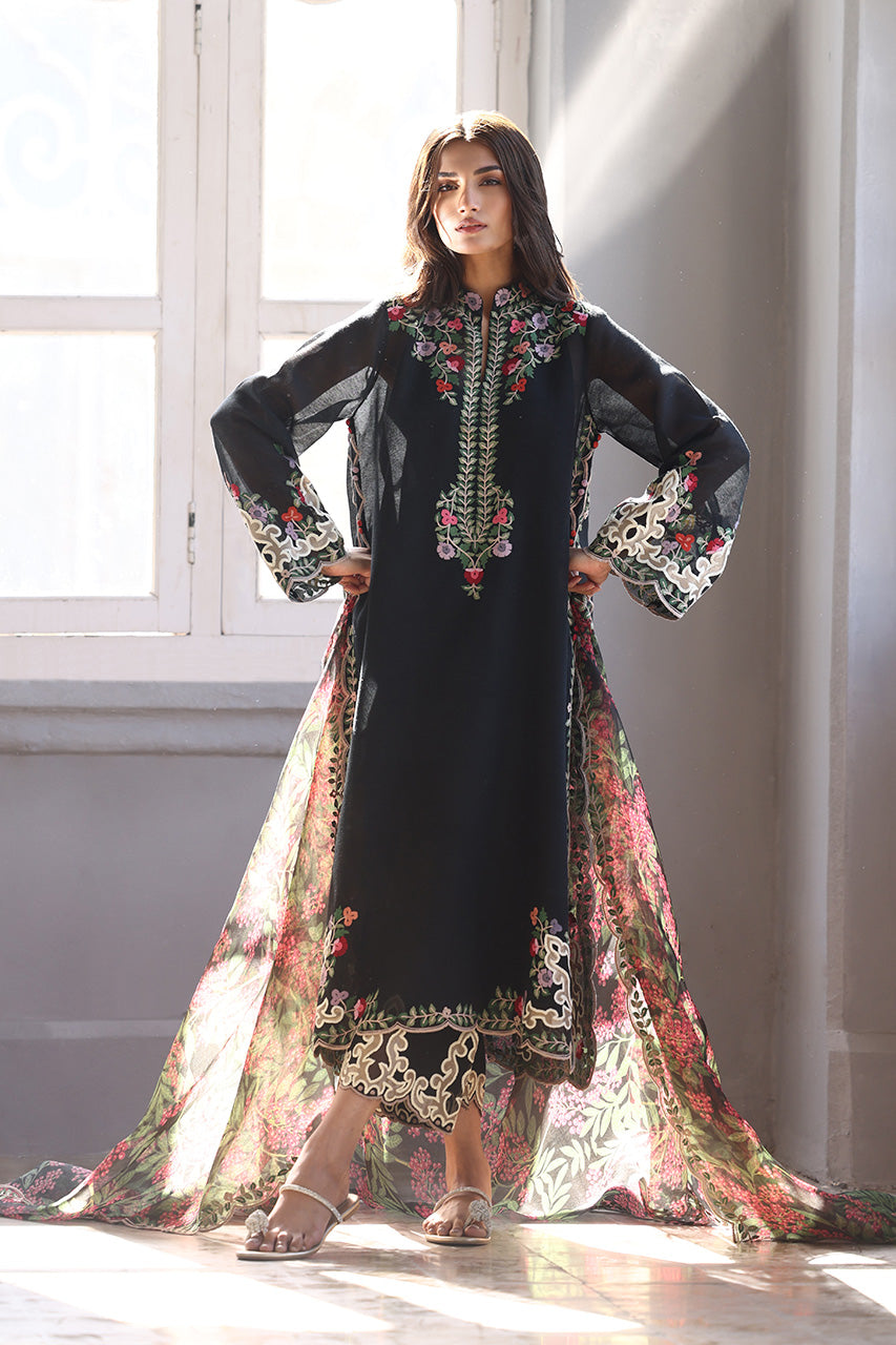 Liray - Line Luxe Pret by Sania Maskatiya