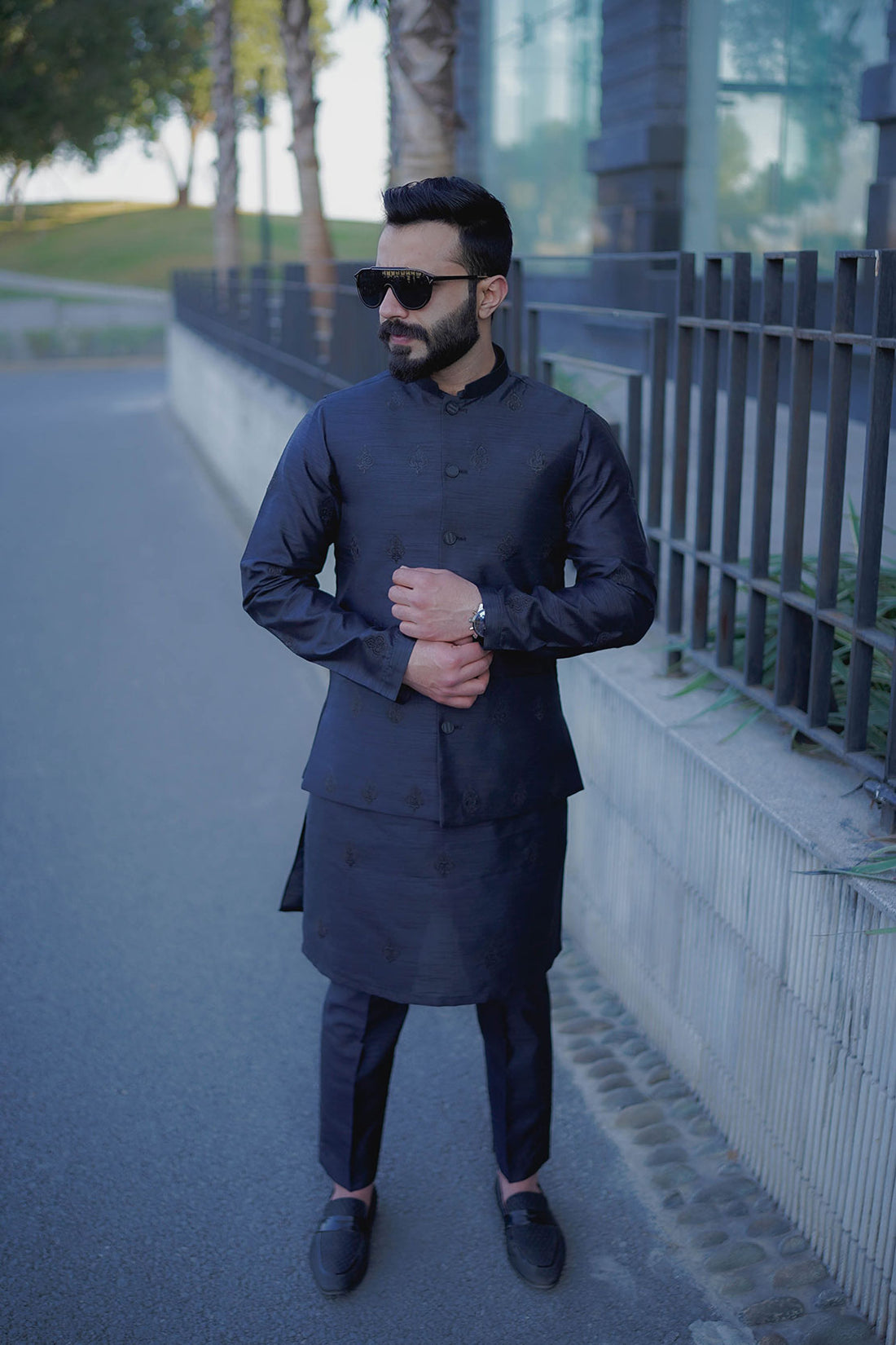 Black Kurta - Man Kurta Trouser by Leon