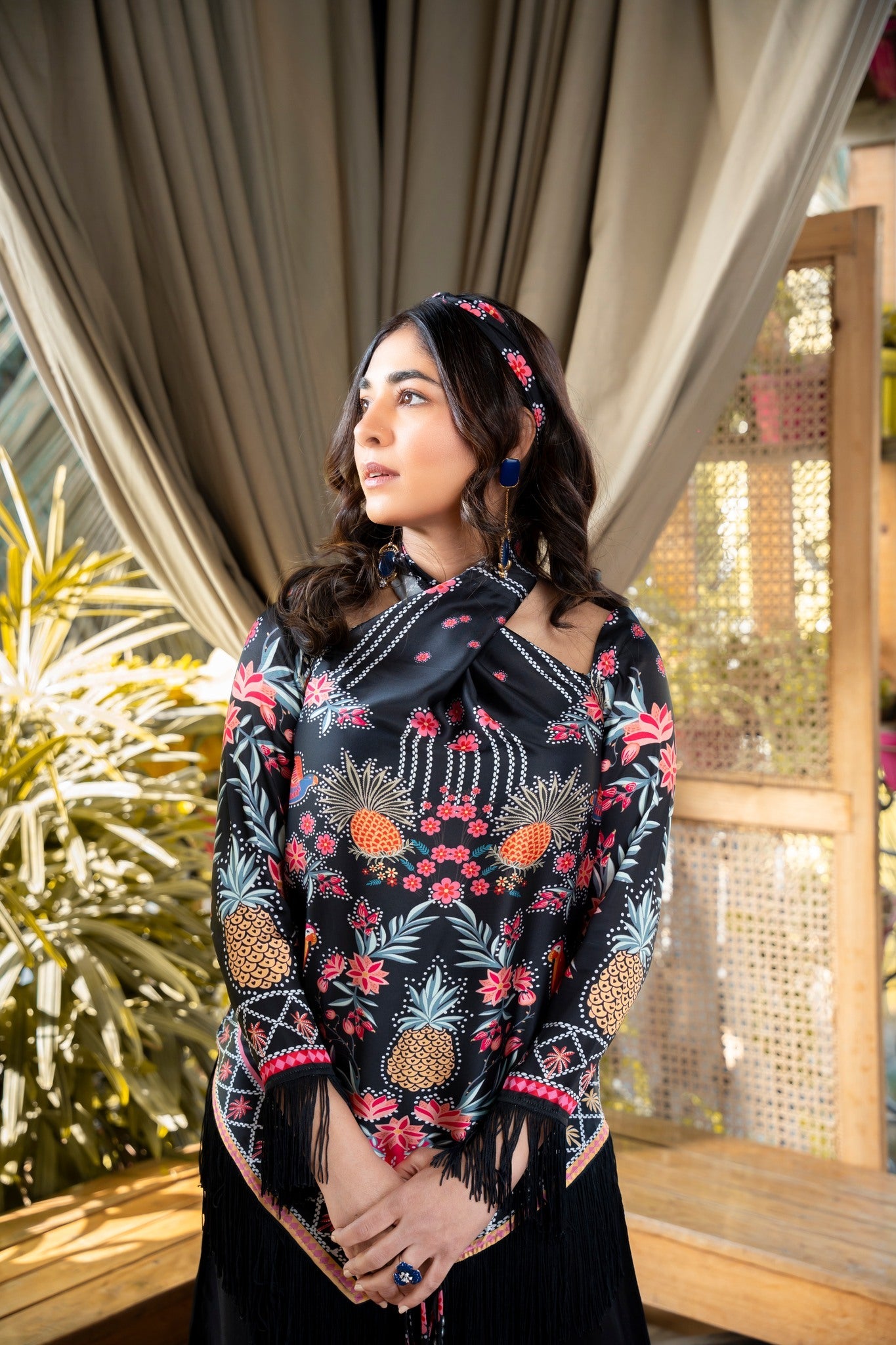 EMB-372 - Noya by Anum Jung