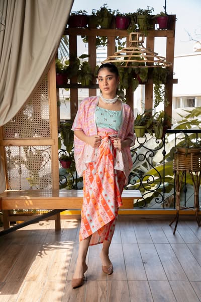 EMB-367 - Noya by Anum Jung