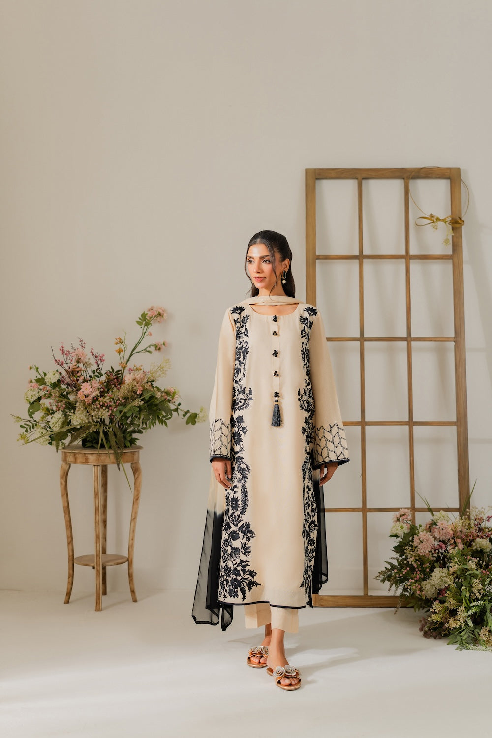 Sia - Mira Monsson Drop 25 by Vintage