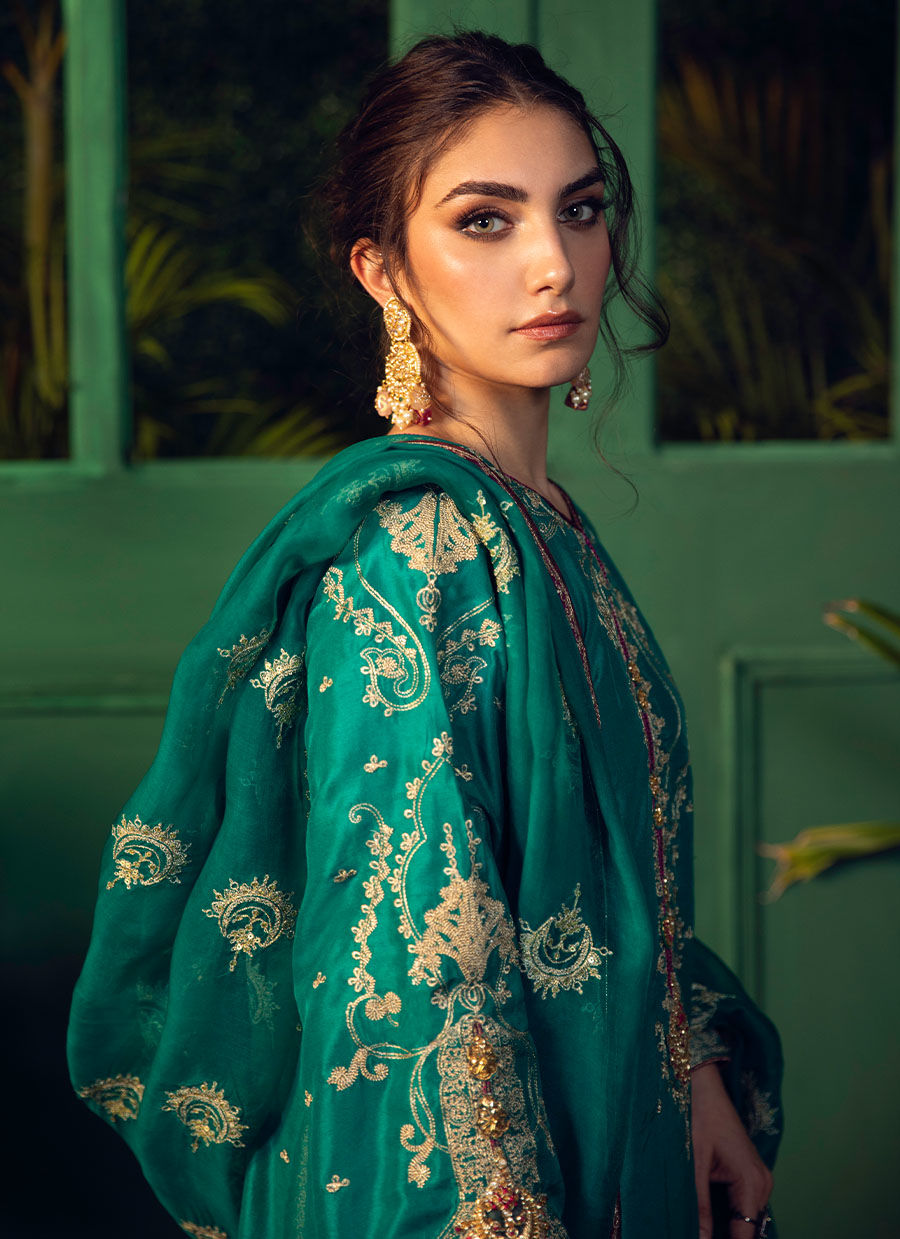 NEEMA DEEP EMERALD EMBELLISHED KURTA WITH DUPATTA - Farah Talib Aziz