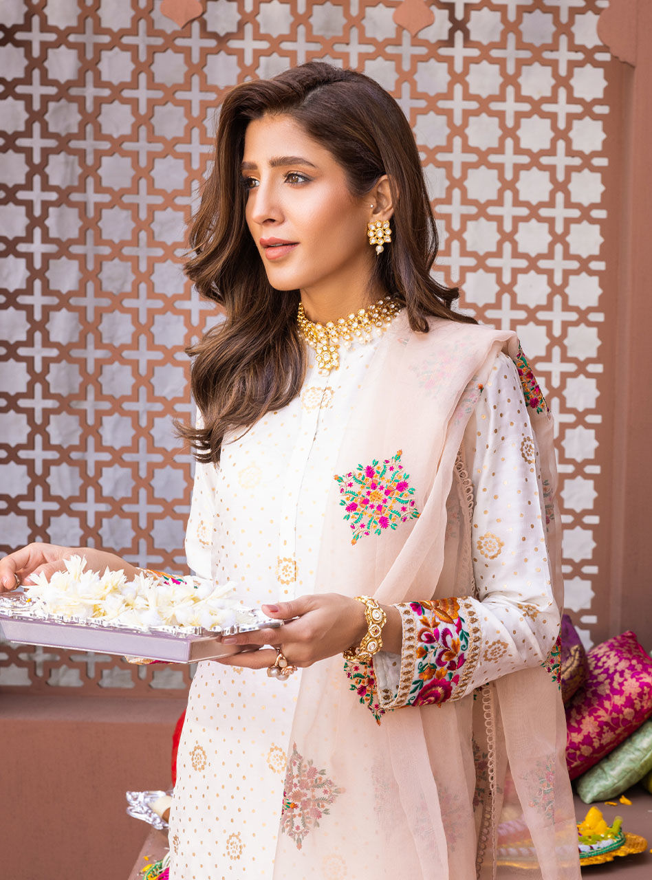 Parisa - Eid Edit'23 by Zainab Chottani