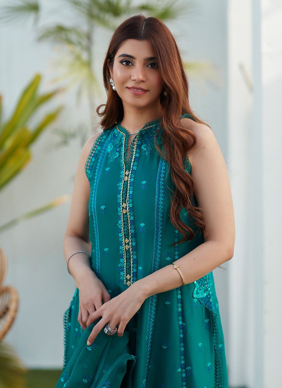 SHEL EMERALD PANELED SHIRT AND DUPATTA - Farah Talib Aziz