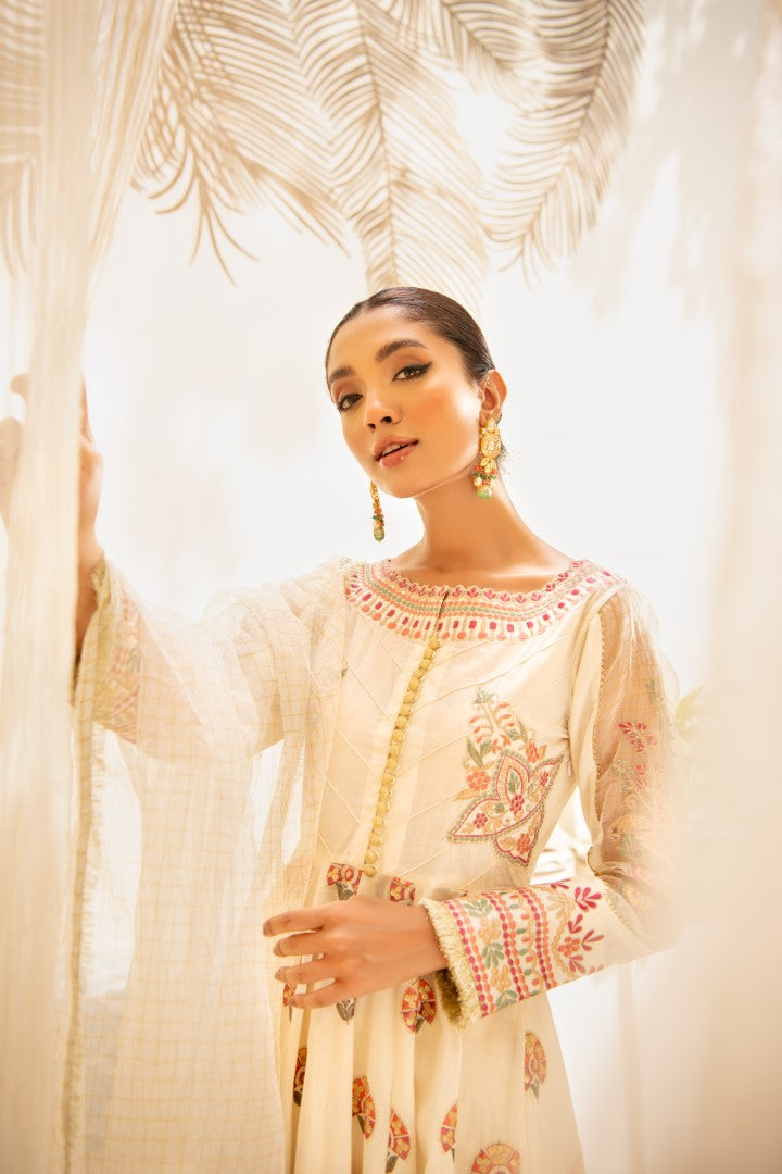 AASHNAA - Eid Pick'23 by Maria Osama Khan