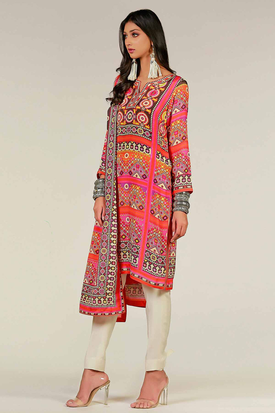 BALUCHI SHEESHA BLACK KURTA - Rizwan Beyg