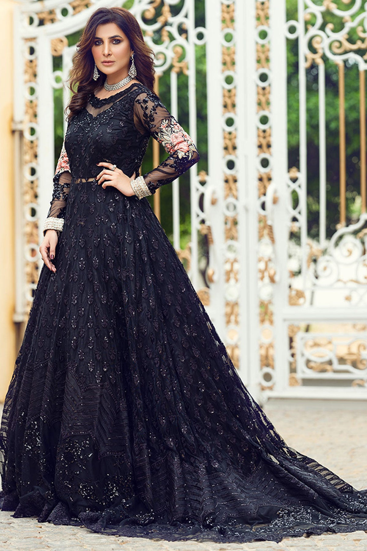 BLACK ONYX - Zainab Chottani