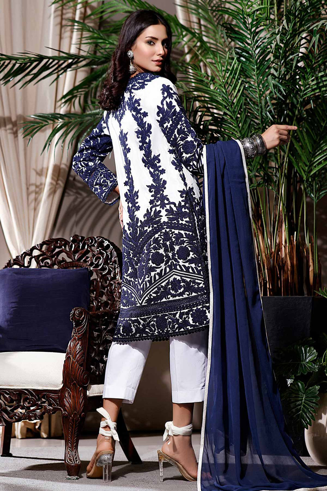 BLUE DORI WHITE SILK KURTA - Rizwan Beyg