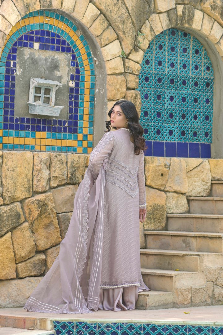NOIR LILAC - Eid Collection'23 by Farooq Hameed Studio
