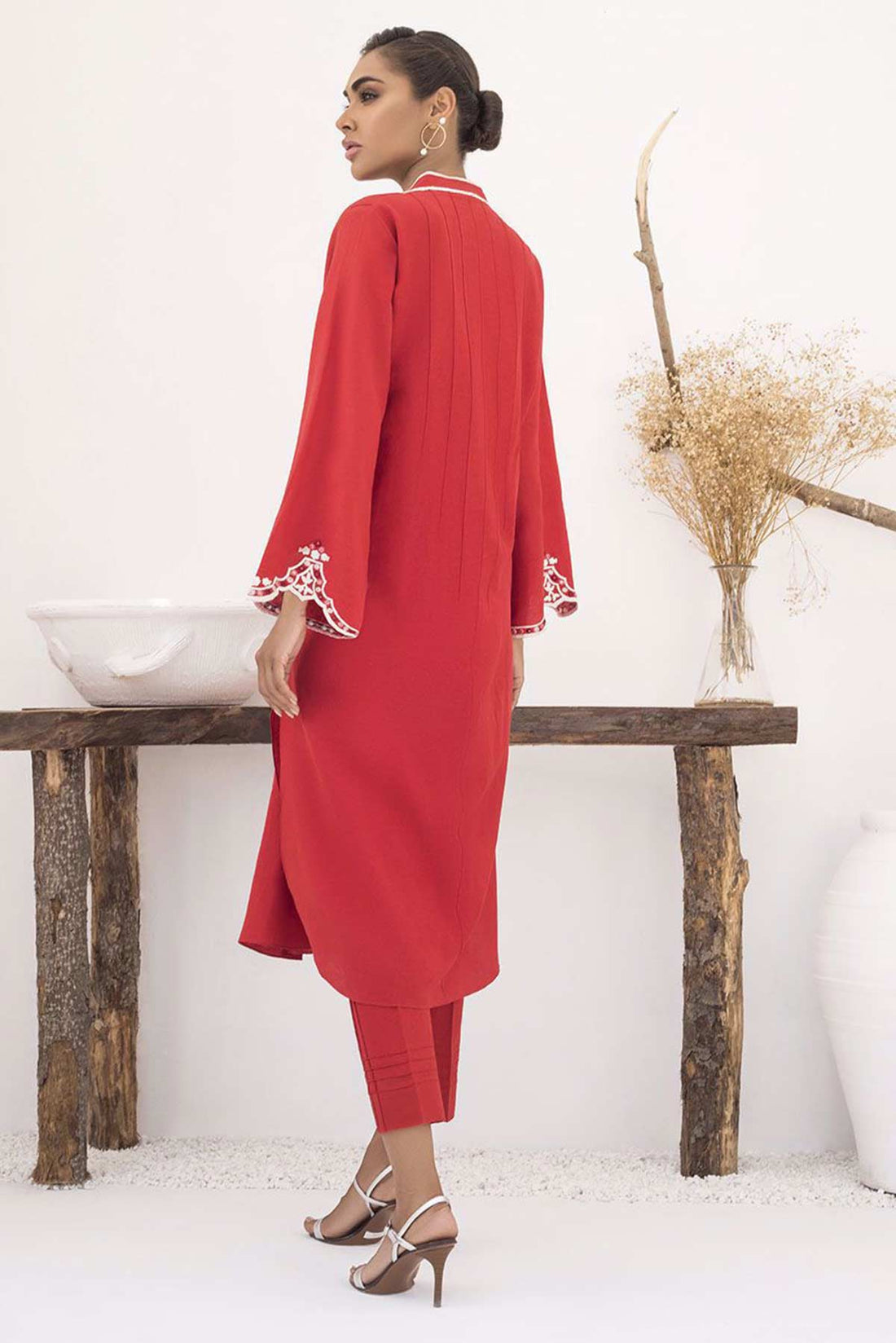 CRIMSON KARANDI KURTA - Sania Maskatiya