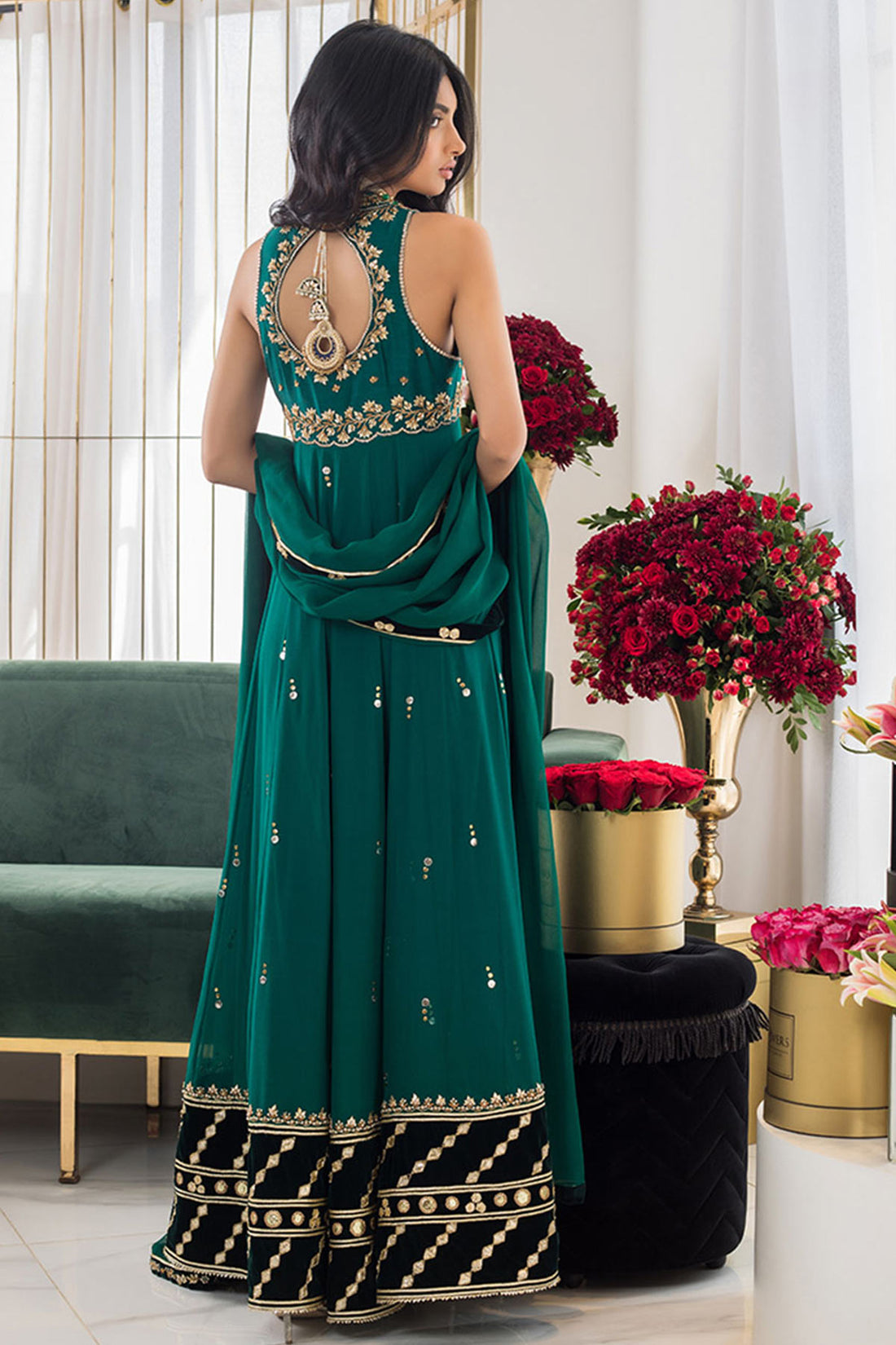 DEEP EMERALD PESHWAS - Sania Maskatiya