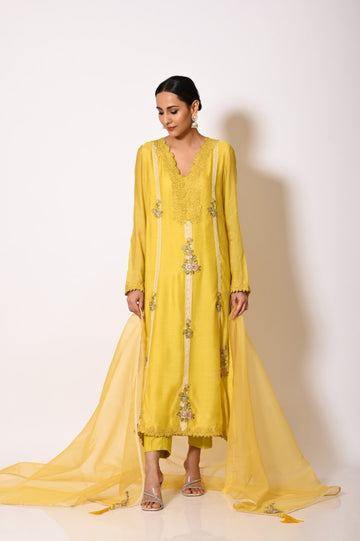 Canary - Serendipity Eid-Edit'23 by Insia Sohail