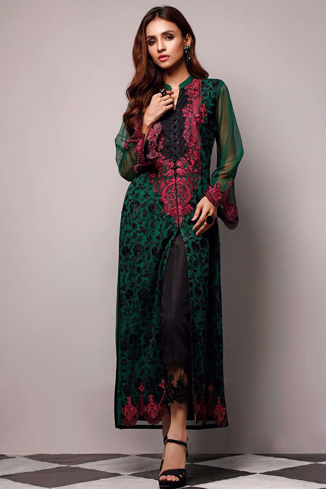 EMERALD ELEGANCE - Zainab Chottani