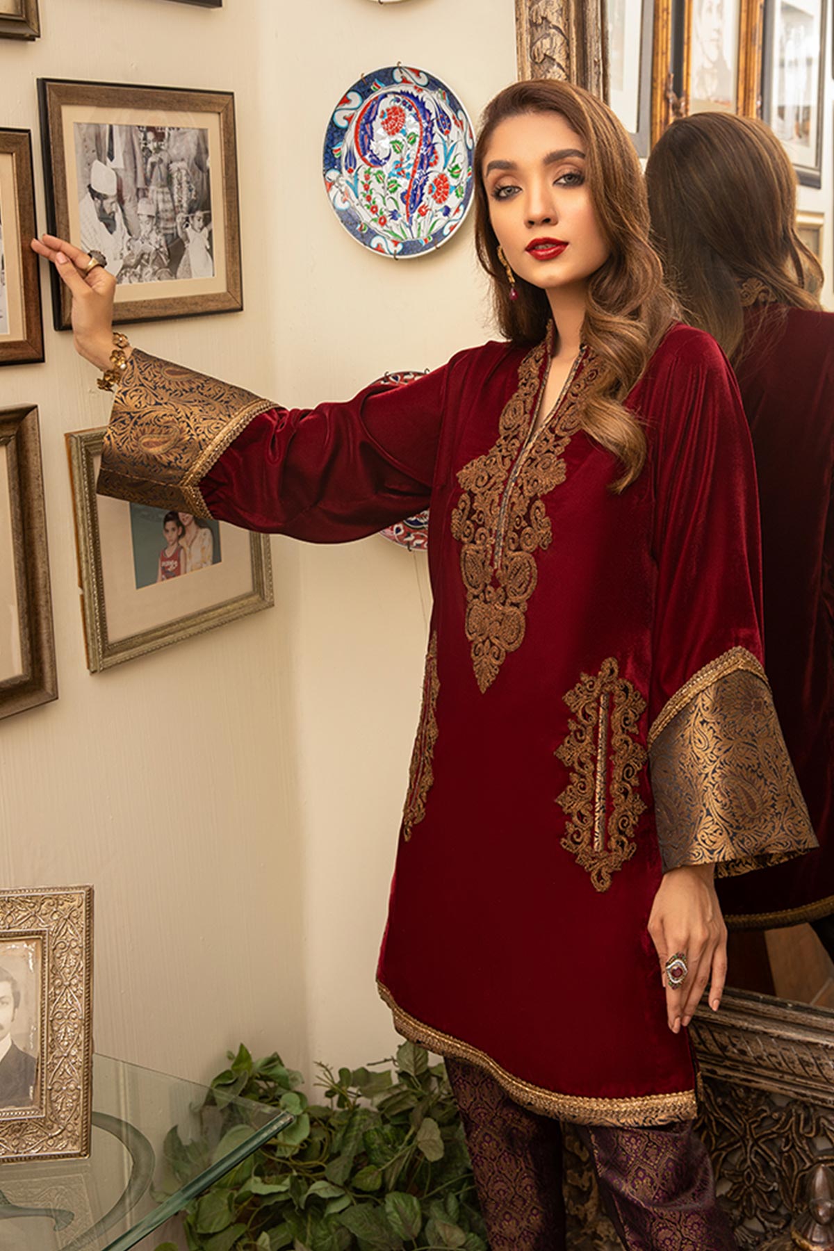 Jade Elegance - Nilofer Shahid