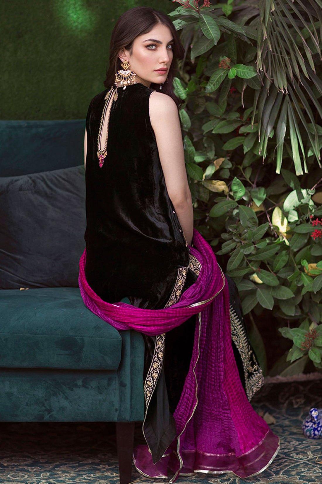 Kyra Sleeveless Velvet - Farah Talib Aziz