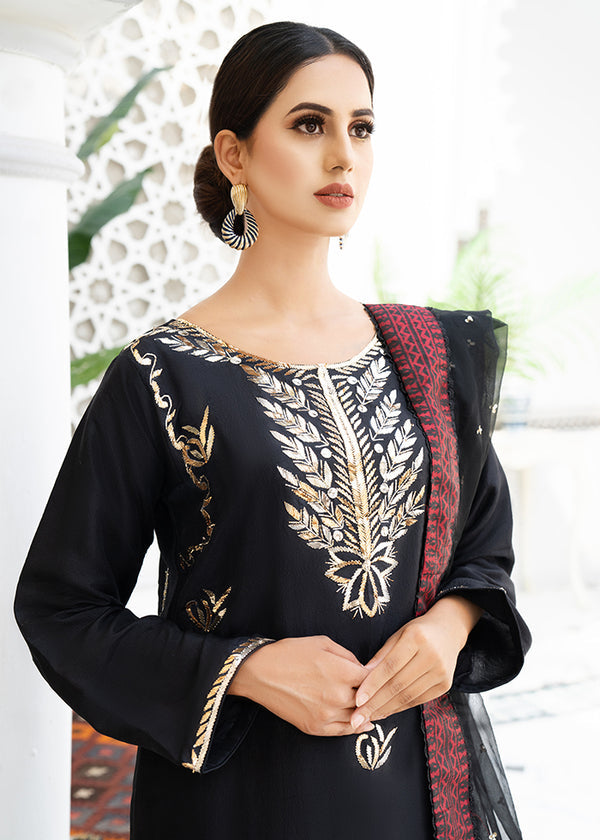 GULNAZ - Luxury Collection'22 by Noreen Neelum