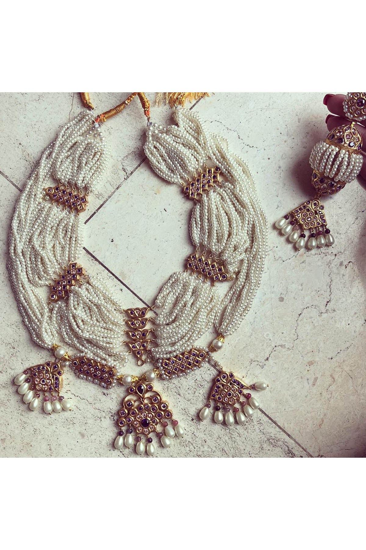 Pearl necklace with jhumki earrings. - Meraki
