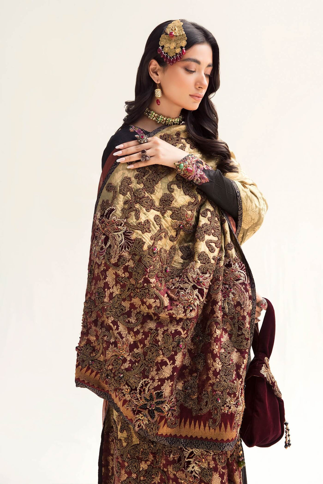 Queen of the Night - Nilofer Shahid