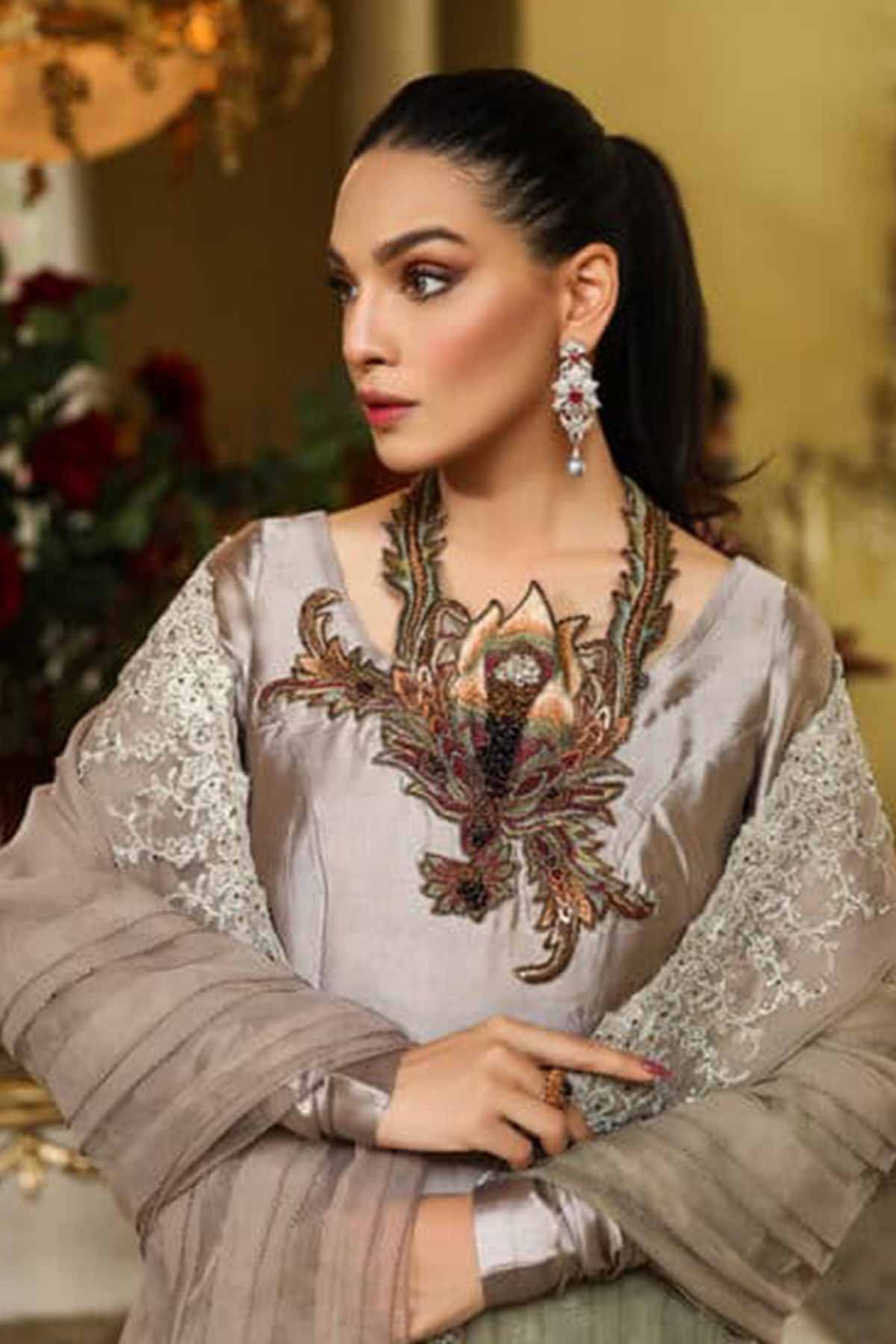 Queen Tsarina - Nilofer Shahid