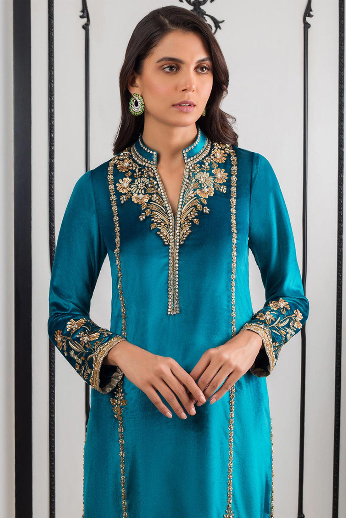 TEAL VELVET KURTA - Sania Maskatiya