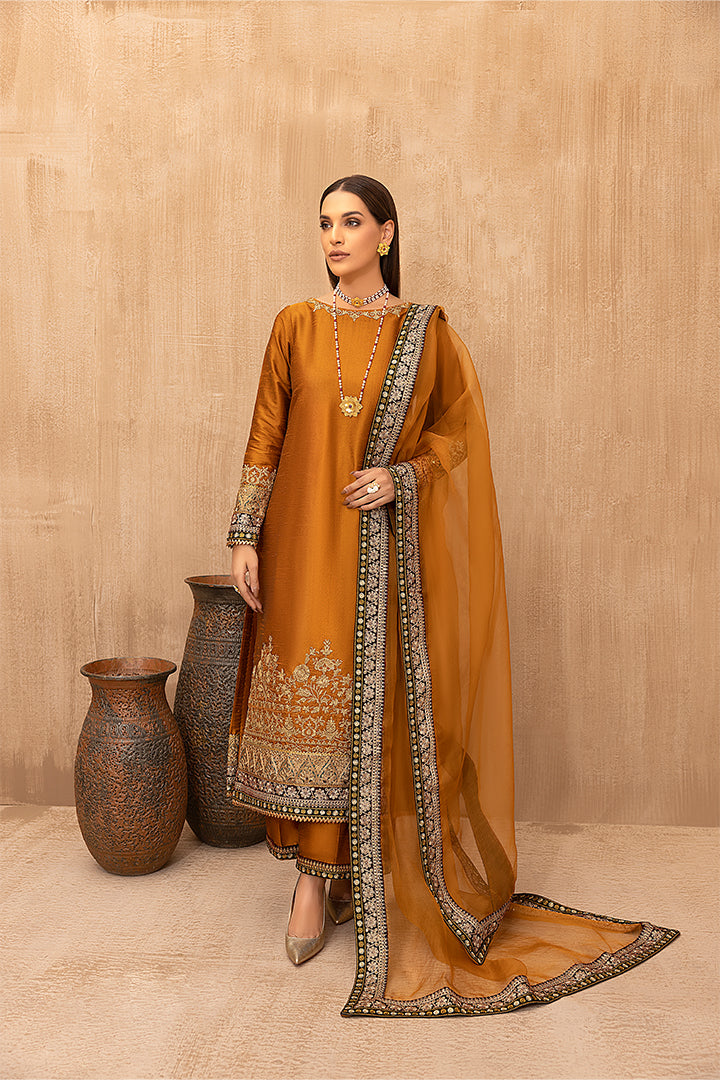 Citrine Glow - DAZZLING SPELL- WINTER COLLECTION'22 by Nilofer Shahid