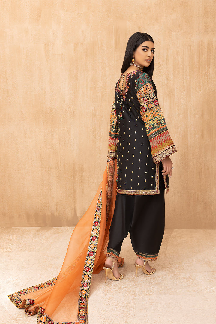 Floraison - DAZZLING SPELL- WINTER COLLECTION'22 by Nilofer Shahid