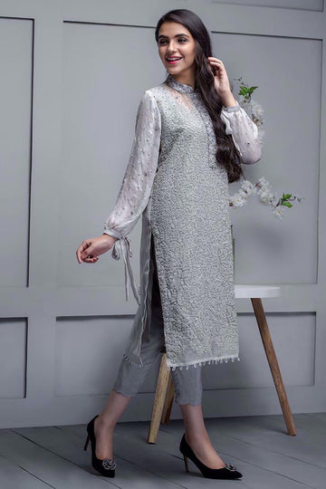 Serene charm - Rabia Zahur